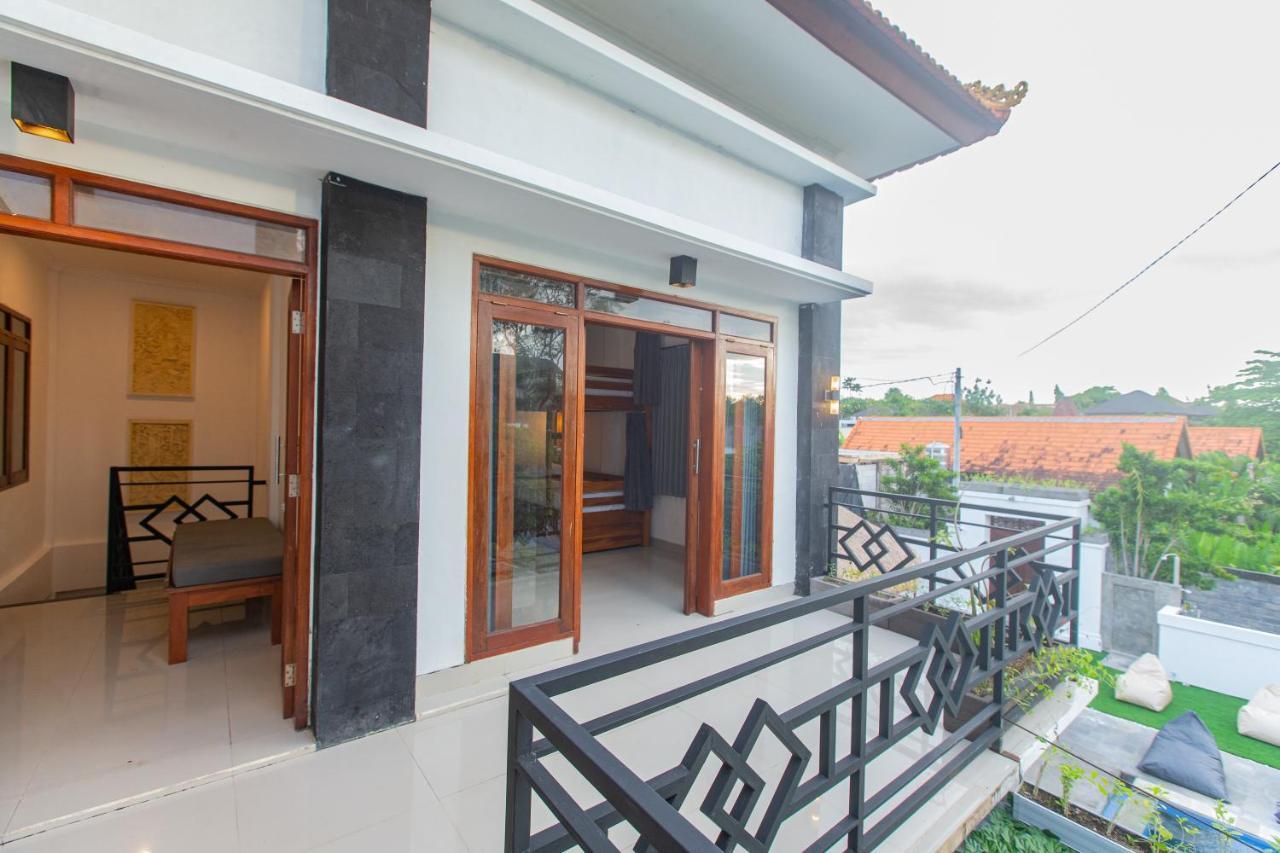 Zentiga Surf Hostel Canggu  Exterior photo